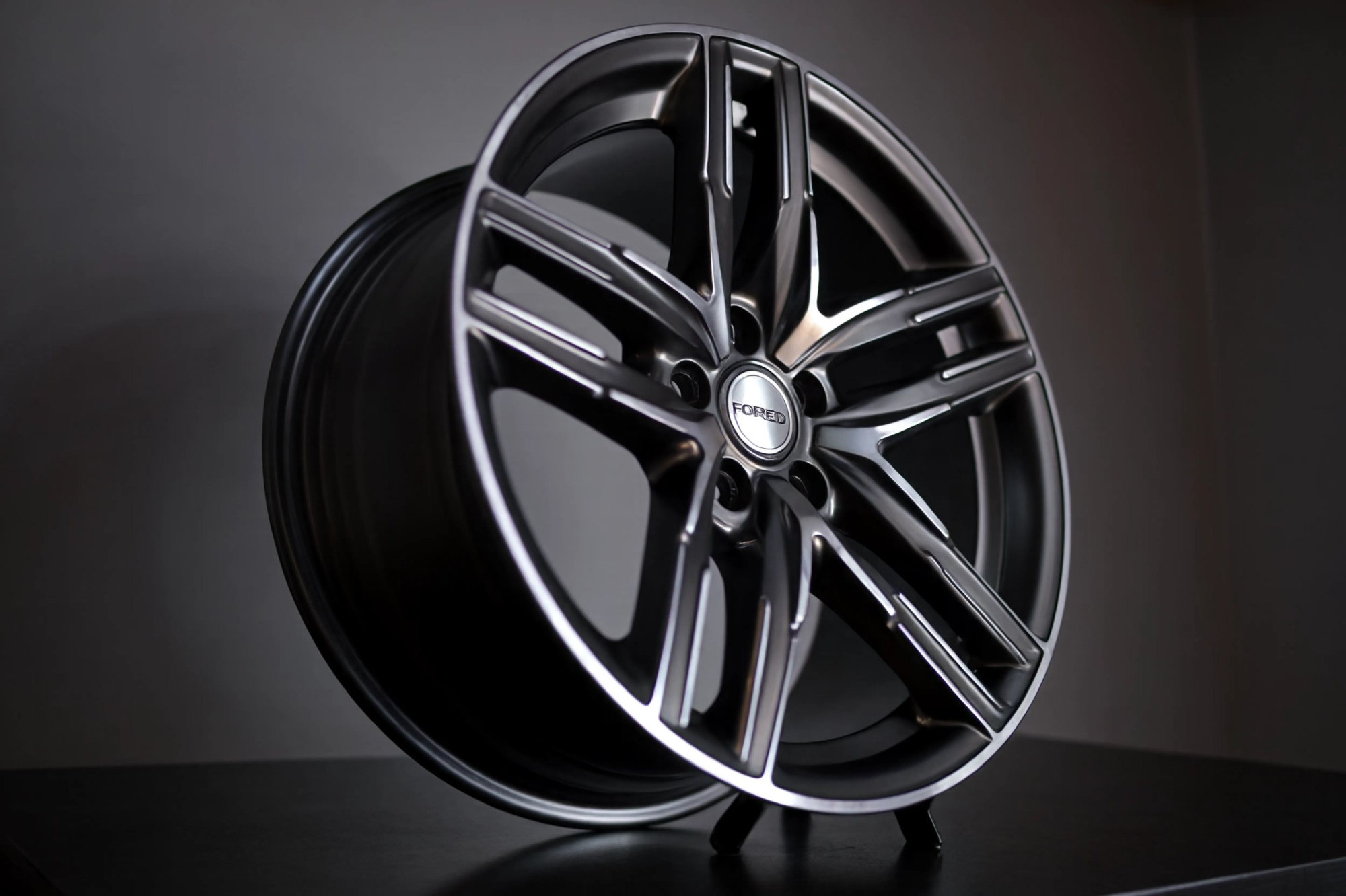 Кованые диски: отличия и преимущества. Кованые диски: отличия и преимущества.